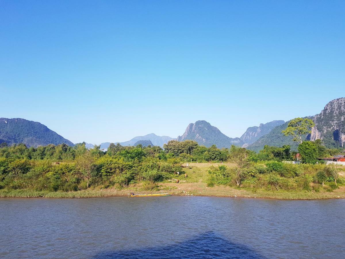 Simon Riverside Hotel Vang Vieng Exterior foto